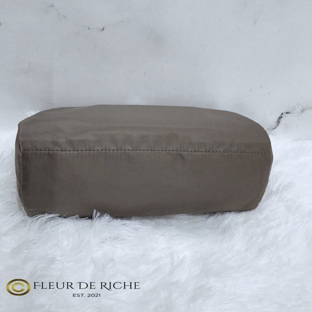 Prada Necessaire Tessuto Nylon Small Toiletry Clutch Case Gray Argilla 1NA011 - Picture 6 of 13